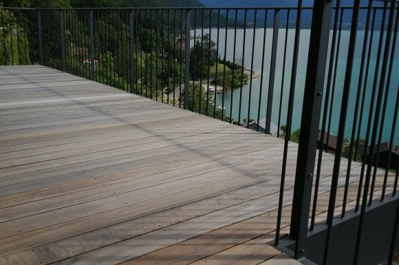 Entreprise pour la conception et la pose de terrasse en bois sur mesure - T.O Zinguerie