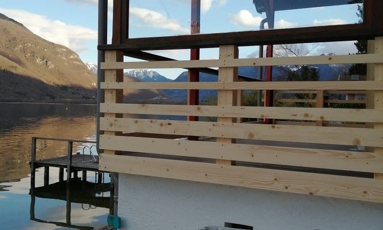 T.O Zinguerie - Conception et pose de garde-corps en bois sur mesure - Ugine 