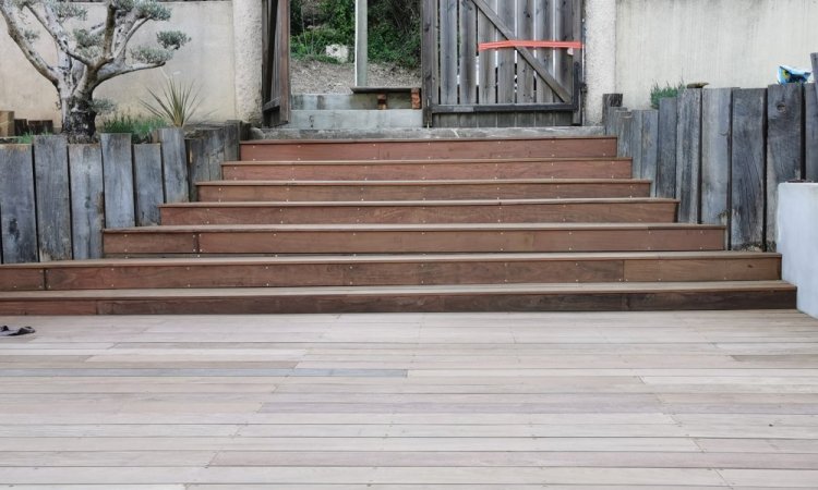 T.O Zinguerie - Conception et pose de terrasse en bois sur mesure - Ugine 